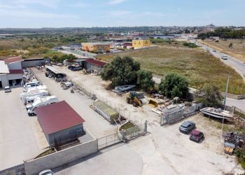 dji_fly_20260511_114328_244_1778492677140_photo_op - Shed VIA EDOARDO GARRONE 94, Melilli - photo 1