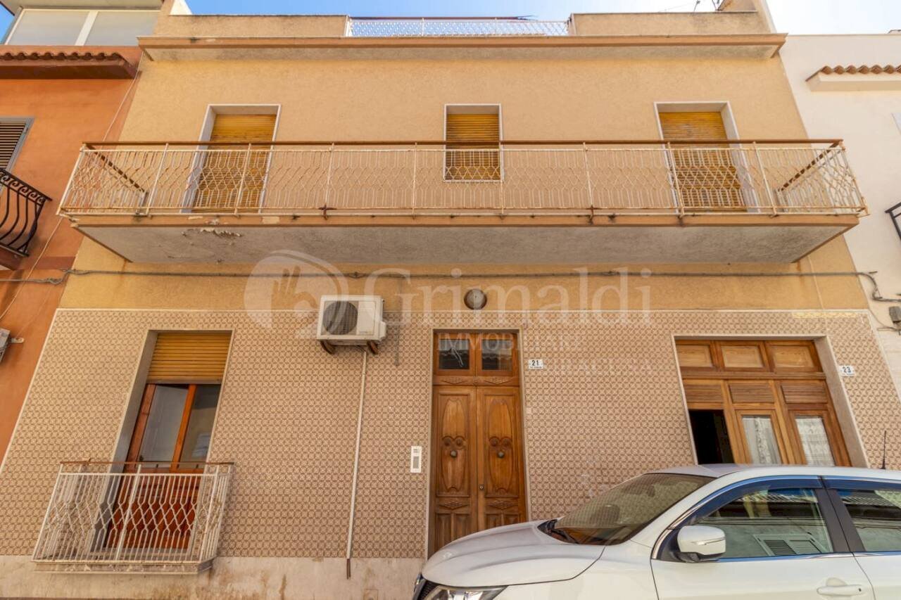 02.jpg - Independent house Via Peschiera 21, Avola - photo 2