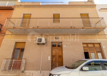 02.jpg - Independent house Via Peschiera 21, Avola - photo 2