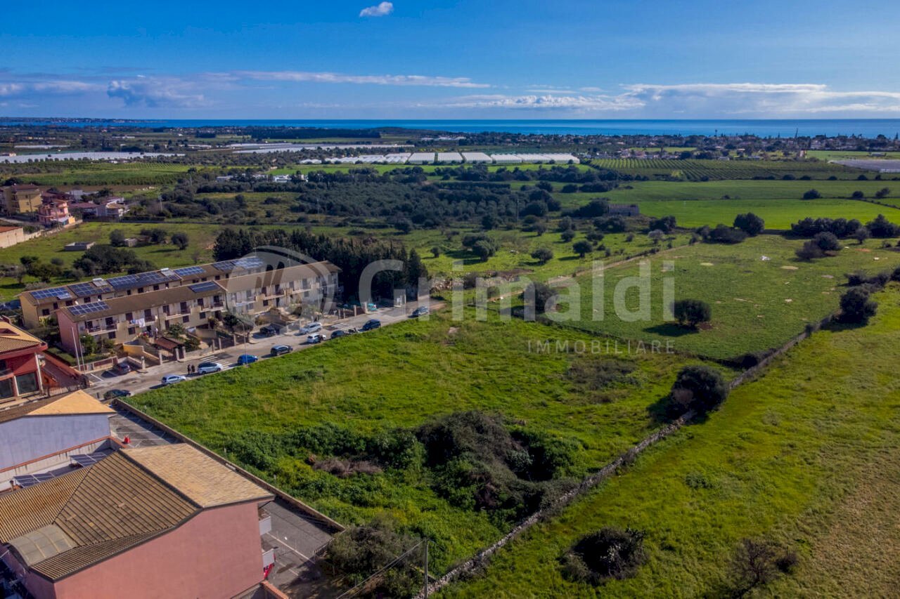 01.jpg - Building land Via Luciano Rinaldi 1, Siracusa - photo 1