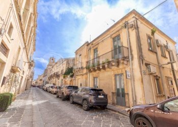 01.jpg - Independent house Via Ducezio 93, Noto - photo 1