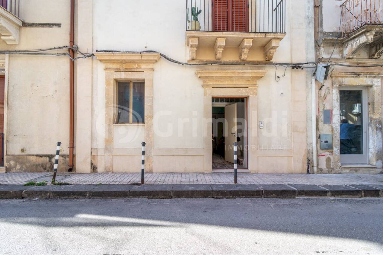 02.jpg - Independent house Via Aurispa 248, Noto - photo 1