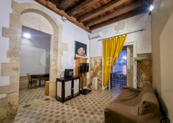 03.jpg - Casa indipendente Via Picherali 10, Siracusa - foto 3