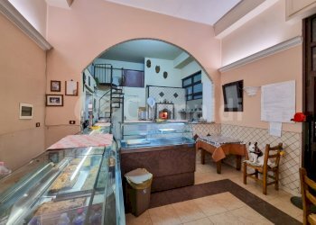 04.jpg - Locale Commerciale Viale Zecchino 117, Siracusa - foto 4