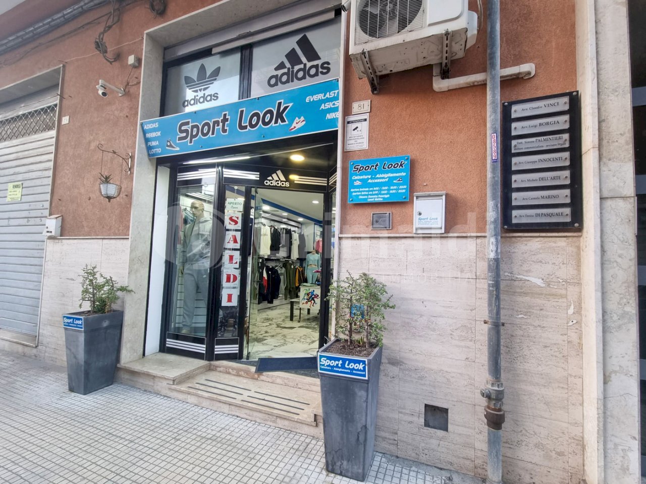 01.jpg - Locale Commerciale Viale Zecchino 81, Siracusa - foto 1