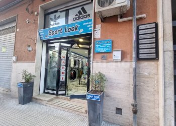 01.jpg - Locale Commerciale Viale Zecchino 81, Siracusa - foto 1