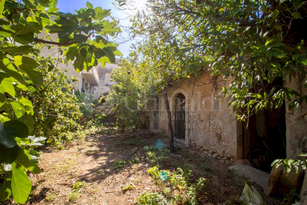 0055493-01.jpg - Independent house VIA GIUSTI 1, Avola - photo 1