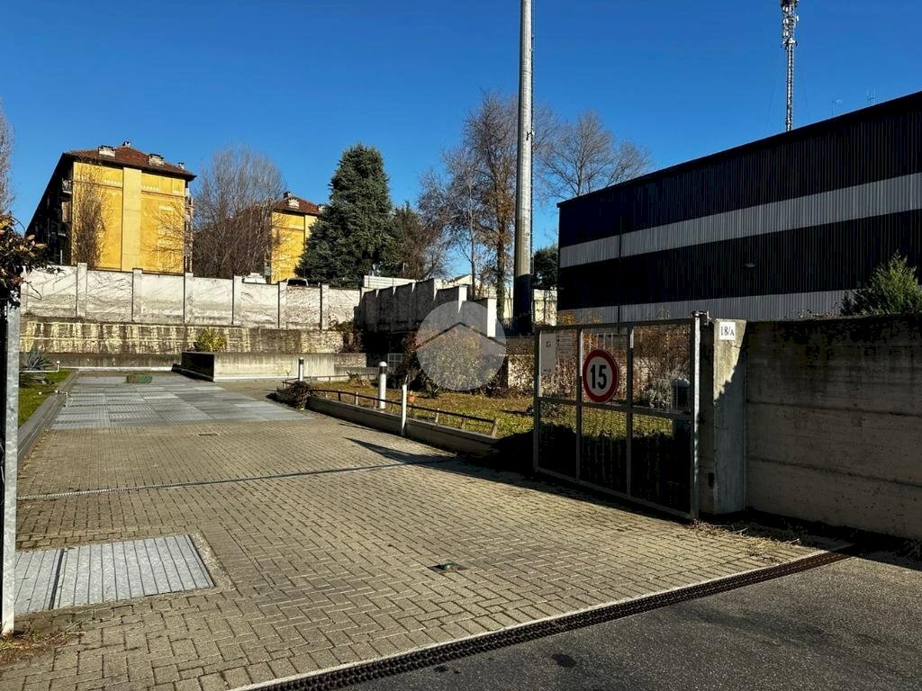 Box Via Val della Torre, Torino (neighborhood Lucento) - photo 2