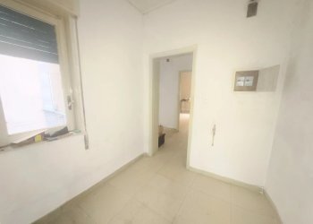 Three-room apartment Via Colapesce, Messina - photo 6