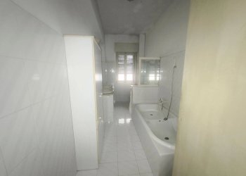 Three-room apartment Via Colapesce, Messina - photo 10