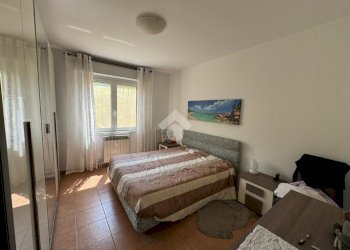 Three-room apartment Via Carlo Linneo, Genova (neighborhood Rivarolo) - photo 1