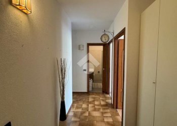 Three-room apartment Via Carlo Linneo, Genova (neighborhood Rivarolo) - photo 3