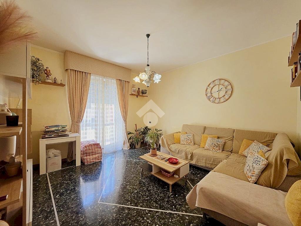 Appartamento Via de Marchi G. F., Savona - foto 1