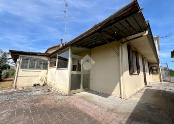 Three-family Villa Via Piangipane, Ravenna (neighborhood Borgo Fusara) - photo 39
