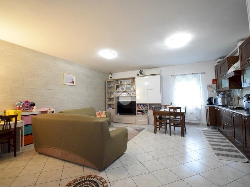 Three-room apartment Via Santa Maria, Cologno Monzese - photo 2