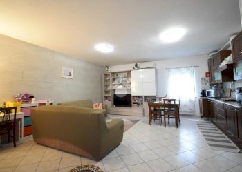 Three-room apartment Via Santa Maria, Cologno Monzese - photo 2