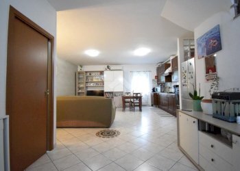 Three-room apartment Via Santa Maria, Cologno Monzese - photo 6