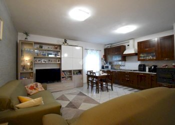 Three-room apartment Via Santa Maria, Cologno Monzese - photo 7