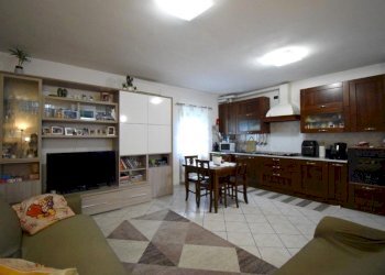 Three-room apartment Via Santa Maria, Cologno Monzese - photo 8