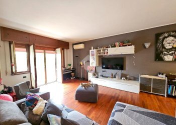 Three-room apartment via Cesare Pavese, Settimo Milanese - photo 2