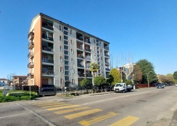 Three-room apartment Via milano, Vittuone - photo 1