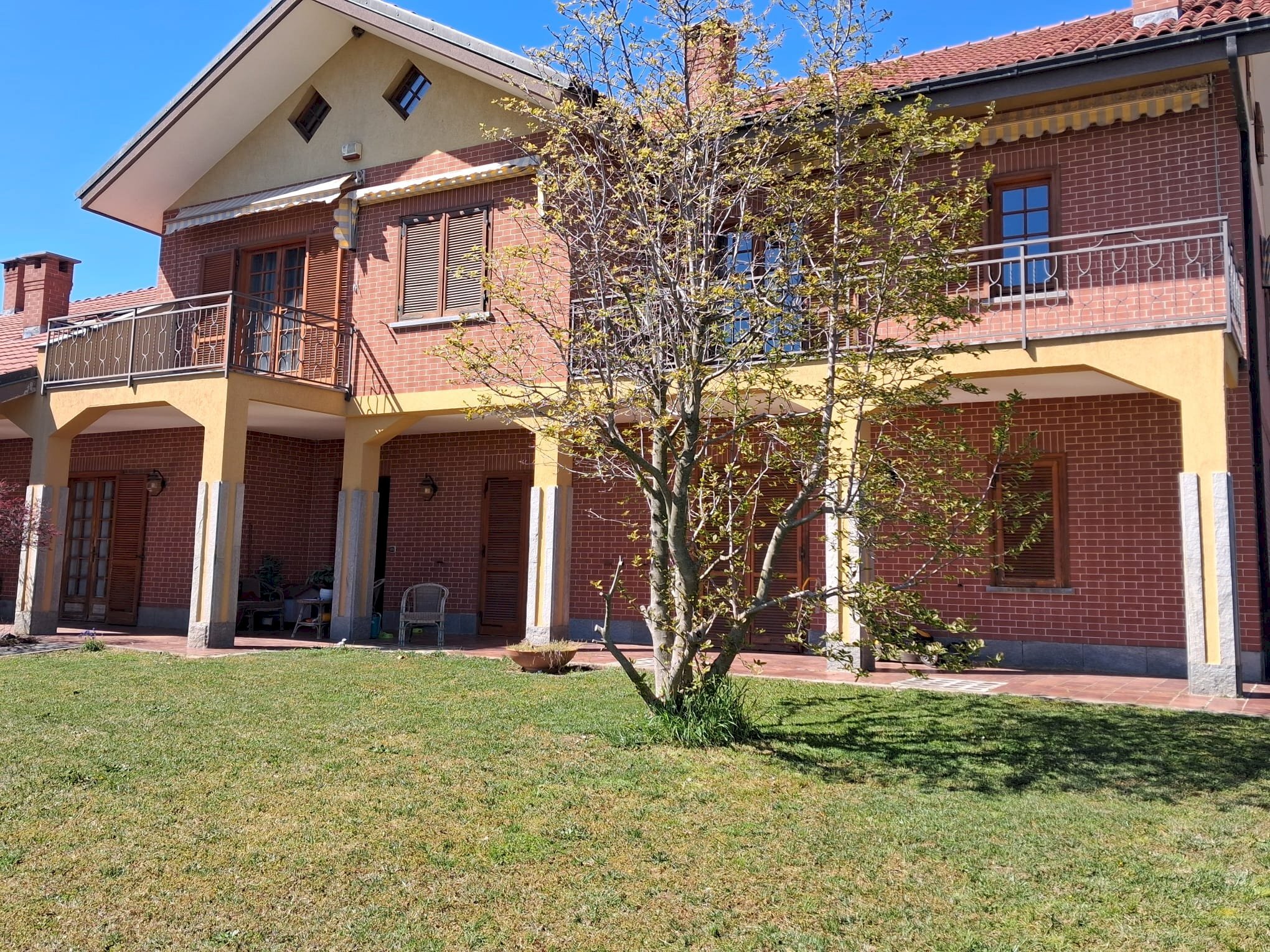 Facciata - Three-family Villa via Fratelli Vitrani, 20, Villarbasse - photo 2