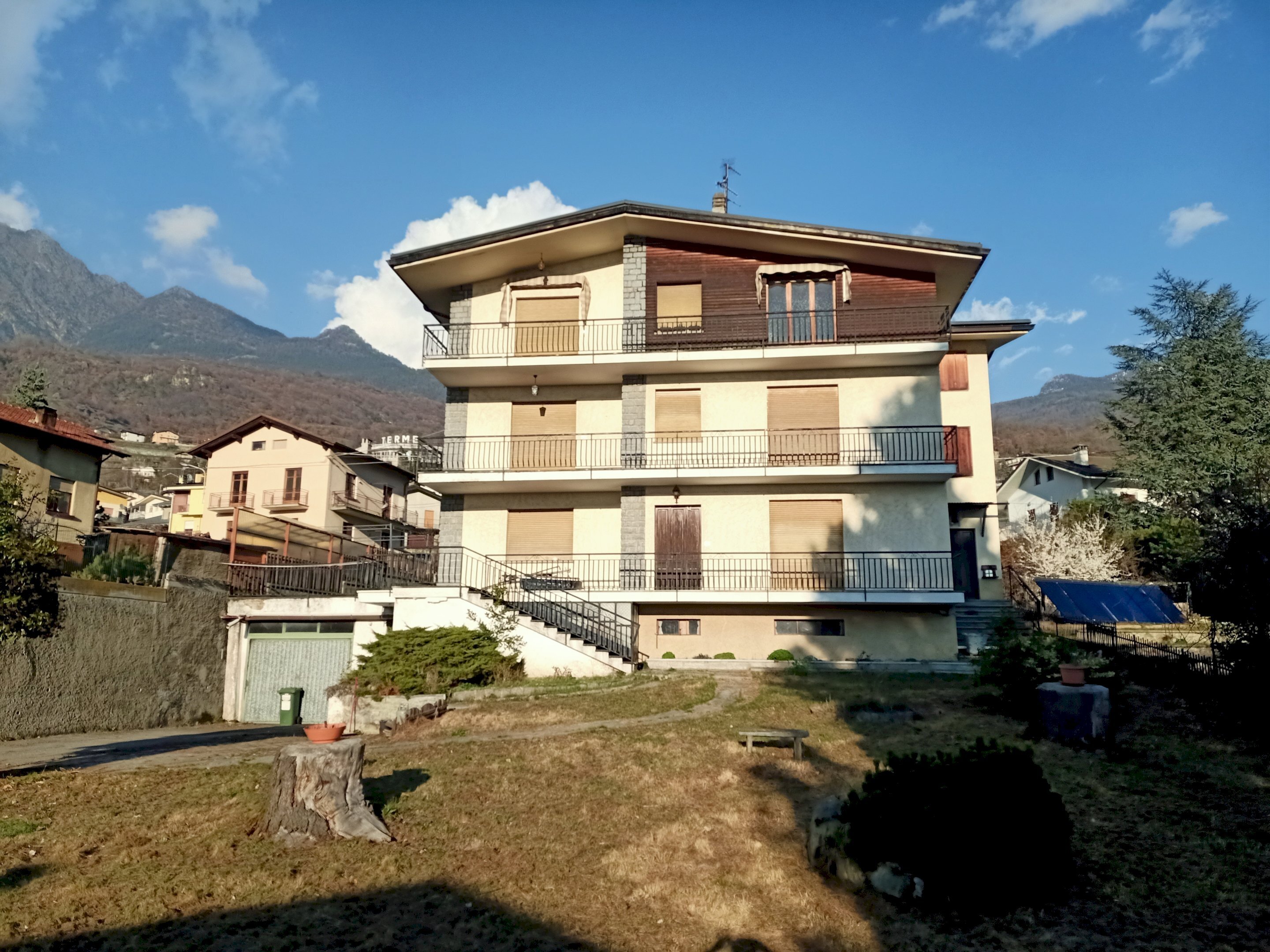 Three-family Villa Saint-Vincent - photo 1