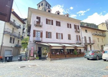 Appartamento Piazza Renè de Challand 1, Verrès - foto 1