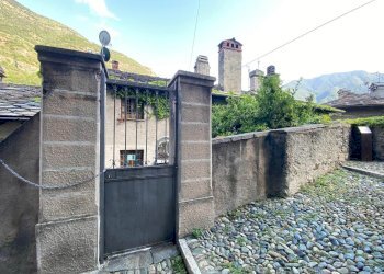 Appartamento Piazza Renè de Challand 1, Verrès - foto 3