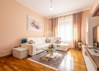 Three-room apartment Via Fabio Filzi, Collegno - photo 1