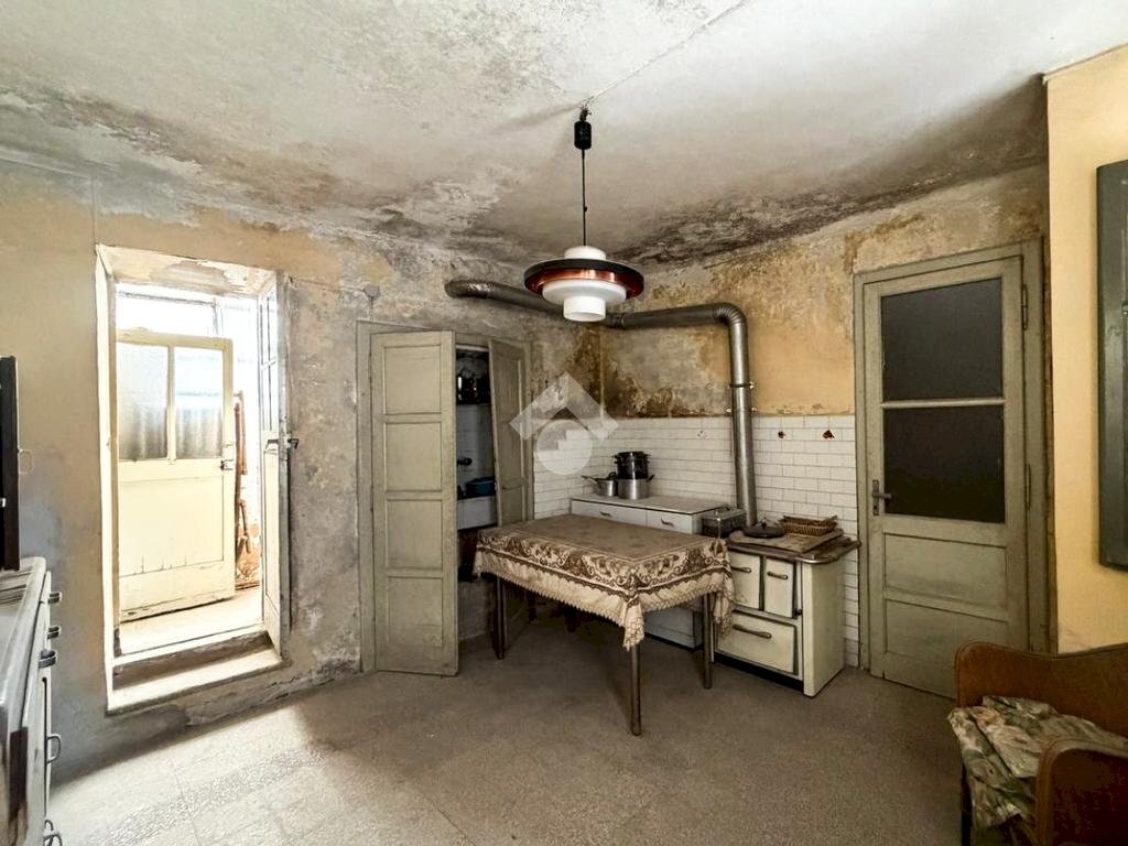 Four-room apartment Via Piave, Bussoleno - photo 3