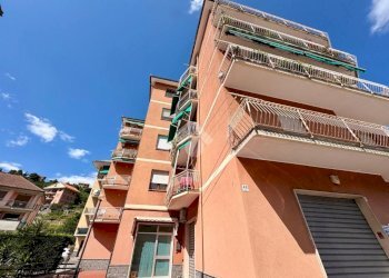 Four-room apartment Via Antonio Gramsci, Sant'Olcese - photo 1