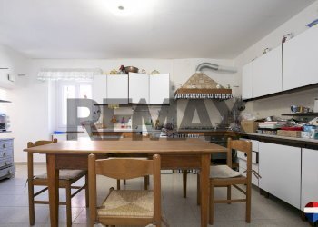 Four-room apartment Salita Serino, 32 
 Struppa, Genova (neighborhood Struppa) - photo 39