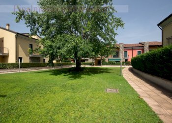 vista - Bilocale Via Cesare Battisti
 
27, San Giovanni Lupatoto - foto 14
