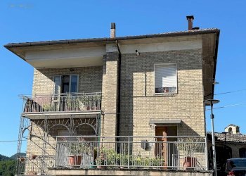 Foto 1 - Apartment Via Kennedy
 
3, Amandola - photo 1