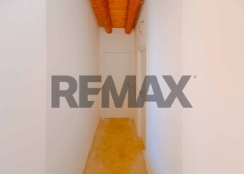Hall / corridoio - Two-room apartment Contrada Antonelli
 
530, Monopoli - photo 24