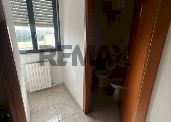 Bagno - Ufficio Via Michele Cifarelli
 
28, Bari - foto 10