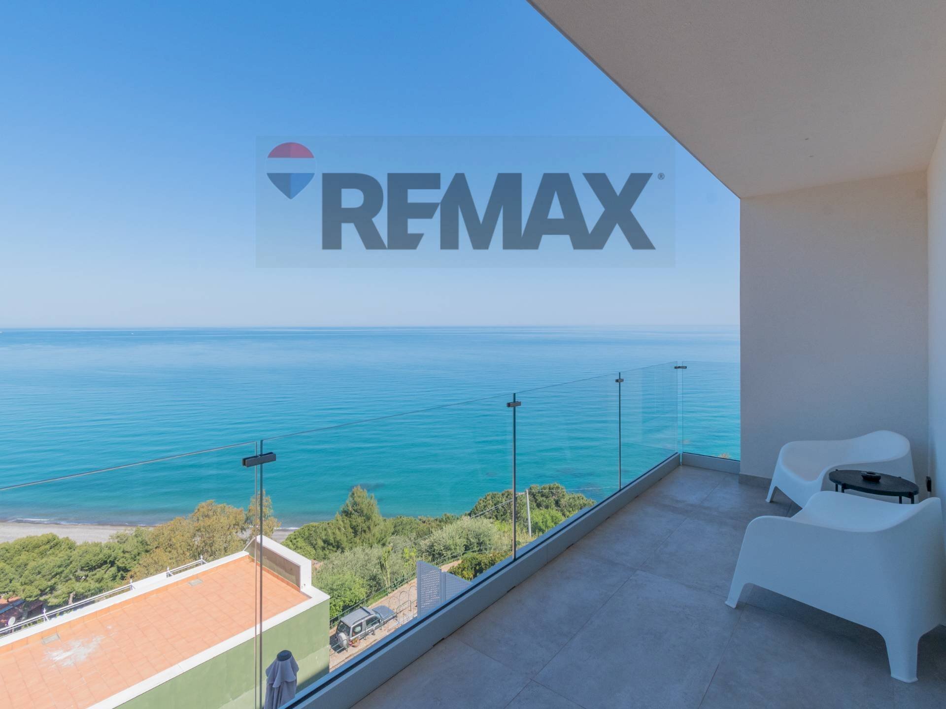 Vista dell\'acqua - Villa Via Cefalu' - Sant'Ambrogio
SNC, Cefalù - foto 3