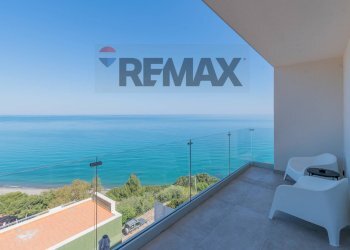 Vista dell\'acqua - Villa Via Cefalu'  -  Sant'Ambrogio
 
SNC, Cefalù - foto 3