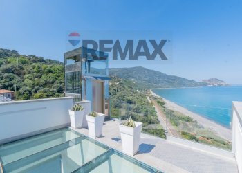 Vista dell\'acqua - Villa Via Cefalu'  -  Sant'Ambrogio
 
SNC, Cefalù - foto 52