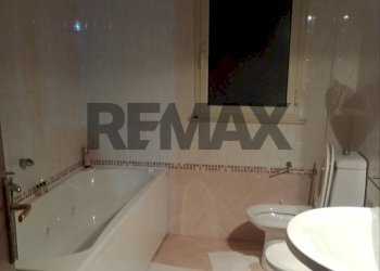 Bagno - Terraced Villa Via Lionello Galopin
 
35, Avola - photo 6