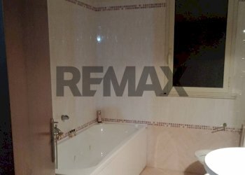Bagno - Terraced Villa Via Lionello Galopin
 
35, Avola - photo 10