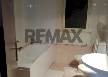 Bagno - Terraced Villa Via Lionello Galopin
 
35, Avola - photo 13