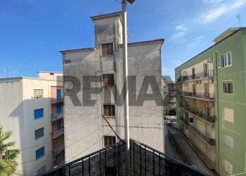Edificio all\'aperto - Trilocale Via Luigi Pirandello
 
15, Catania - foto 34