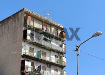 Edificio all\'aperto - Appartamento Via Costantino
 
38, Catania - foto 2