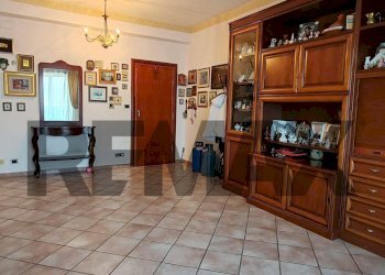 Soggiorno - Quadrilocale Via Delle Robinie
 
4, Catania - foto 5