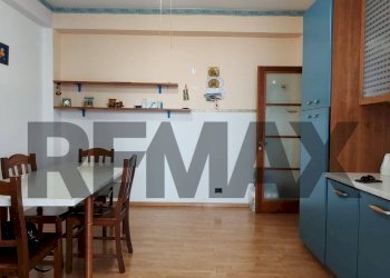 Sala da pranzo - Quadrilocale Via Delle Robinie
 
4, Catania - foto 14