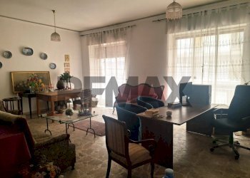 Sala da pranzo - Apartment Corso Sicilia
 
71, Acireale - photo 4