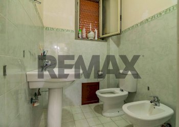 Bagno - Trilocale Via Ustica
 
12, Catania - foto 10