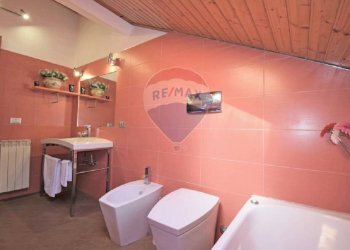 Bagno - Three-room apartment VIA TRAPPETO
 
25, San Giovanni la Punta - photo 18